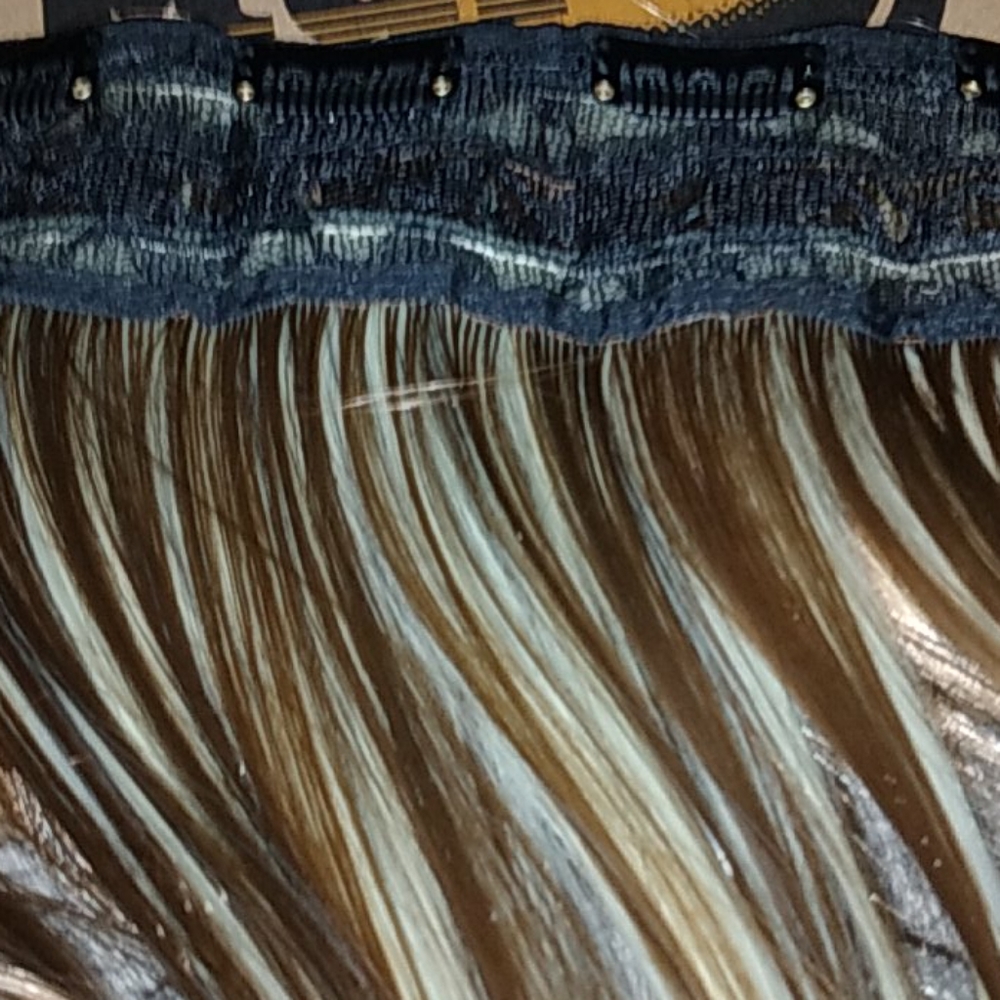 Hair Extensions. - Picture 2 of 2
